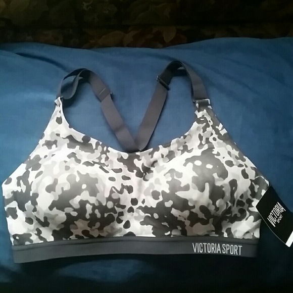 Victoria's Secret Other - Victorias Secret / Victoria Sport Bra